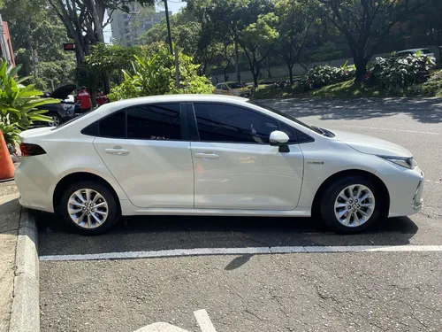 Toyota Corolla 1.8 Xe-i Hibrido At 4x2 2020