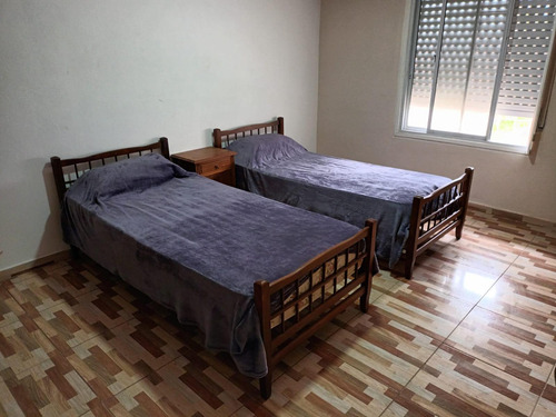 Phs En Venta - 5 Dormitorios 3 Baños - Felix Camet