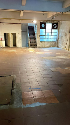 Imagen 7 de 7 de Local Comercial Y/o Industrial Desarrollado En Tres Plantas Cw177647
