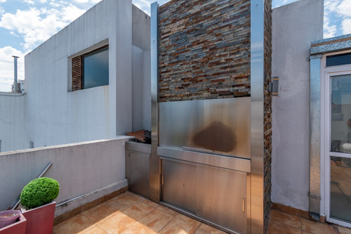 Venta Departamento Semipiso 3 Ambientes En Duplex C/terraza Y Cochera Caballito, Caba.