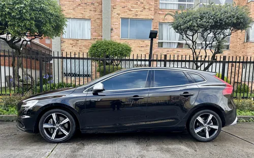 Volvo V40 2.0 T4 Drive-e R-design