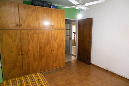Venta Casa 2 Dorm A Media Cuadra De Av Blas Parera