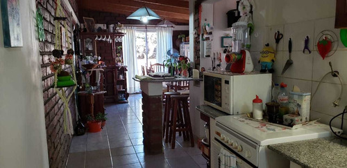 Casa 2 Dormitorios (uno En Suite), Dos Baños, Parrilla, Más.