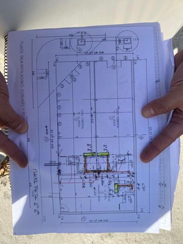 Imagen 2 de 5 de Alquilo Importante Esquina Sobre Alvear 250 Mts2 Con Espacio Aereo
