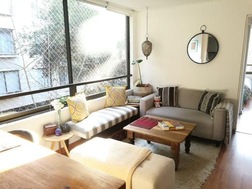 Llewellyn Jones 1460, Providencia, Chile