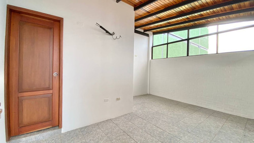 Imagen 17 de 19 de Local Comecial Alquiler Calle 10 Barrio Obrero