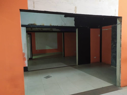 Quedan Solo 2 Locales En El Sótano Del C.c Parque Aragua