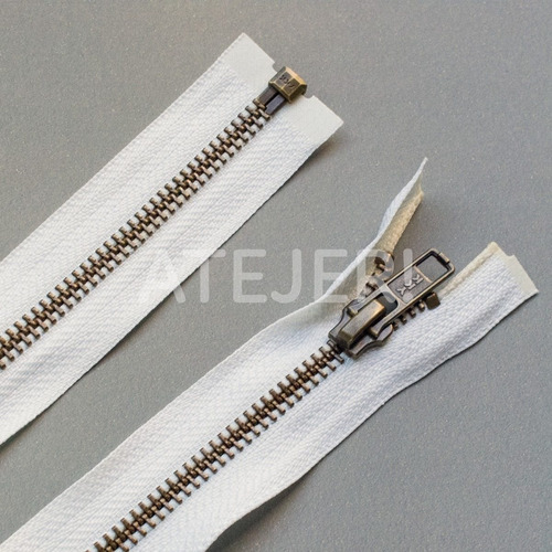 Imagen 3 de 4 de Cierres Ykk Metal Empavonado Desmontable Cad 5 Automát 75cm