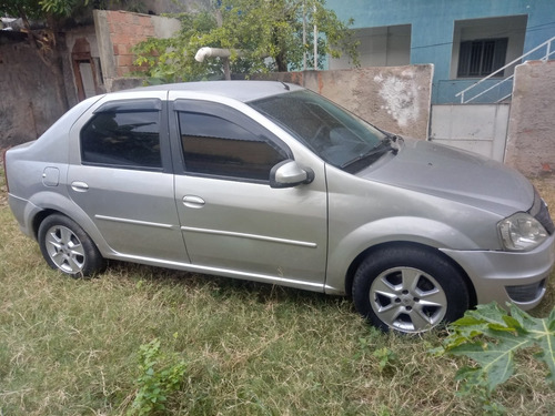 Renault Logan 2013 1.0 16v Expression Hi-flex 4p