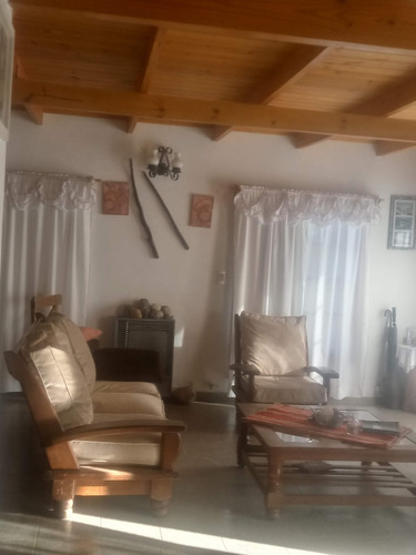 Imagen 11 de 21 de Complejo Casa Dos Plantas ,tres Dúplex Y Un Monoambiente.
