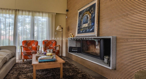 Espectacular Residencia En Venta, Playa Mansa, Punta Del Este- Ref: 2975