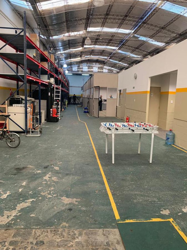 Galpón En Venta Con Renta - Parque Patricios