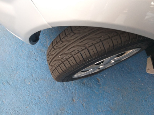 Imagem 10 de 10 de Fiat Siena 2013 1.4 El Flex 4p