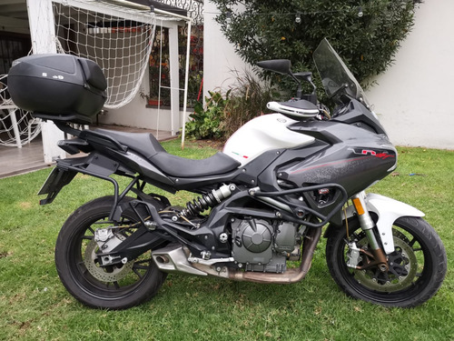 Benelli Tnt 600 Gt Año 2017. 22.000 Km Excelen Con Accesorio