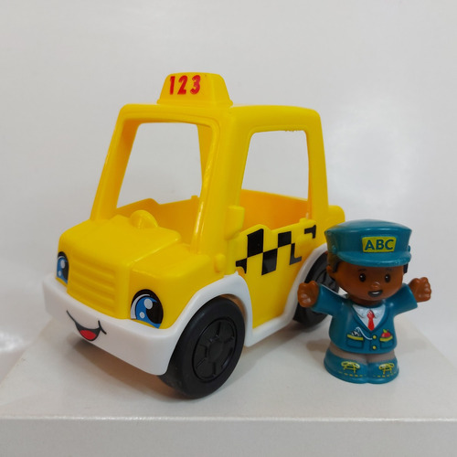 Vehículo Little People Taxi + Figura 