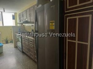 Práctico Apartamento En Venta En El Marqués