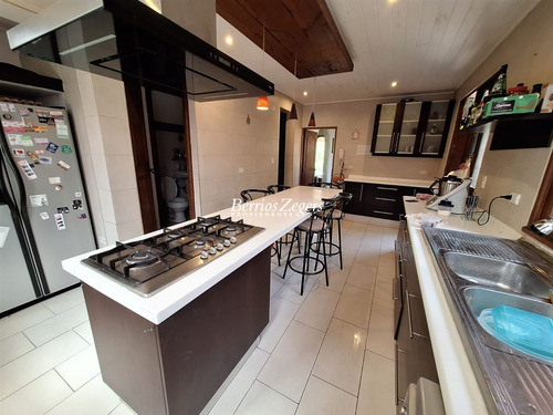 Casa En Venta 5 Dormitorios Los Dominicos, Las Condes