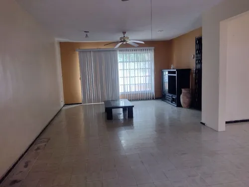 Casa De 1 Piso A La Venta, Frac. Floresta, Veracruz, Ver