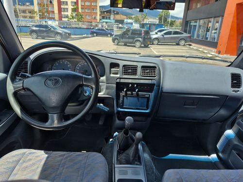 Toyota Hilux 2.4l