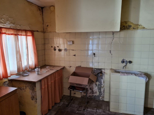 Imagen 7 de 19 de Casa A Reciclar En Excelente Ubicacion