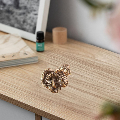 Pequeña Estatua De Serpientes Figuras En Miniatura