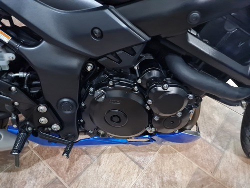 Imagem 2 de 15 de Suzuki Gsx 750