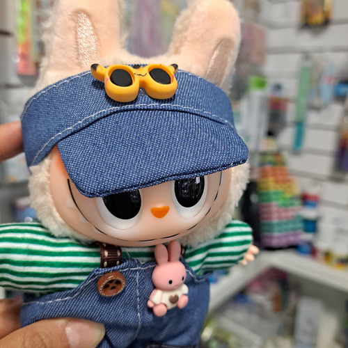 Labubu Peluche Llavero The Monsters Exclusivos Visera Azul