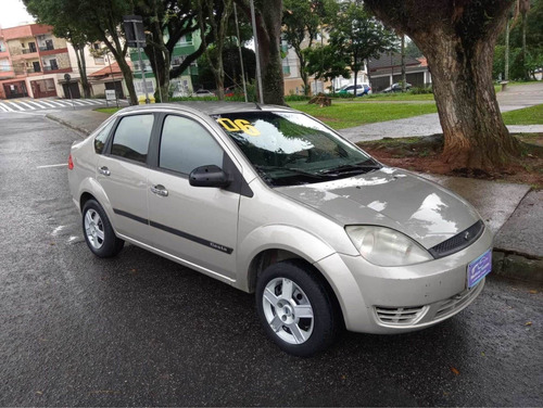 Ford Fiesta Sedan 1.0 2006 Sem Entrada Basico