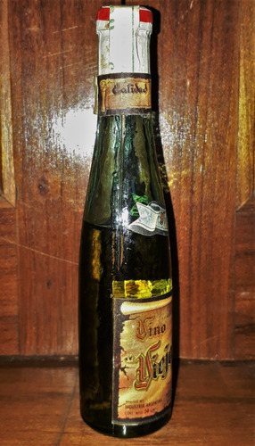 Botellita Miniatura Viejo Suter Pinot Blanco Cerrada 1970 (Usado)