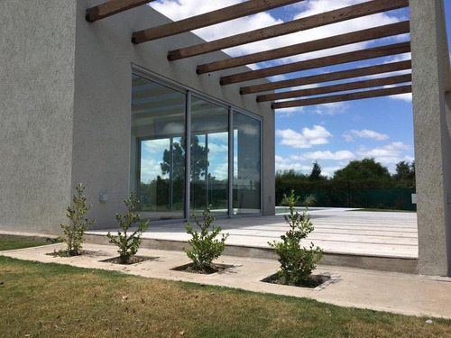 Imagen 7 de 30 de Casa En Venta De Una Planta 3 Dormitorios Quincho Y Pileta Cañuelas Country Golf