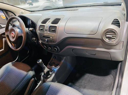 Imagem 14 de 15 de Fiat Grand Siena 1.6 Mpi Essence 16v Flex 4p Manual