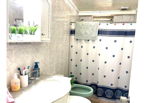 Amplia Solida Casa Familiar 3d 1b. 1est. Patio Impecable