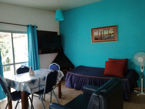 Imagen 7 de 16 de Casa Con Estufa A Leña) Playa Grande)