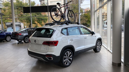 Imagen 13 de 15 de Volkswagen Taos Highline Entrega Ya !!! Año 2022 Cm