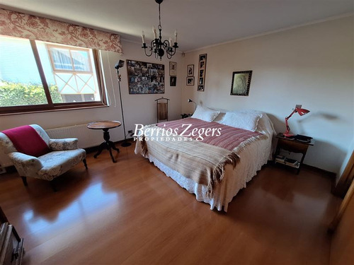 Casa Venta 4 Dormitorios, San Carlos De Apoquindo,las Condes