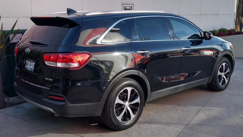 Imagen 4 de 15 de Kia Sorento 2017 3.3 V6 Ex Pack Piel 7 Pasajeros At