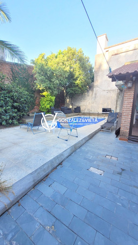 Casa De Categoría En Venta 4 Dormitorios Sobre Avenida Burgues En Prado Padrón Único