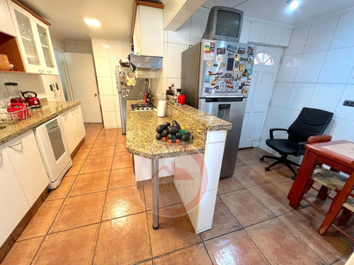 Imagen 9 de 24 de Impecable Y Remodelada Casa Con Pisicina Temperada