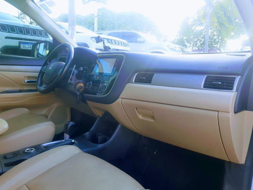 Imagem 9 de 10 de Mitsubishi Outlander 3.0 Gt V6 Aut.