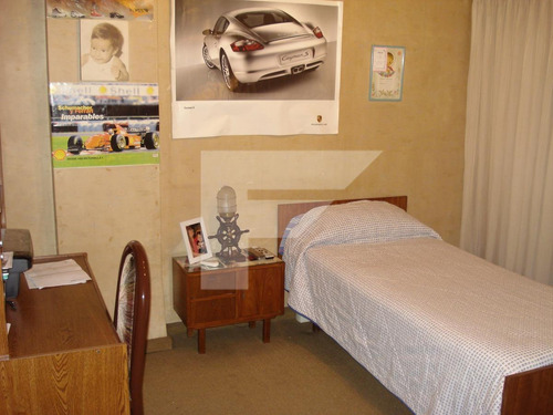 Casa - Jose Leon Suarez