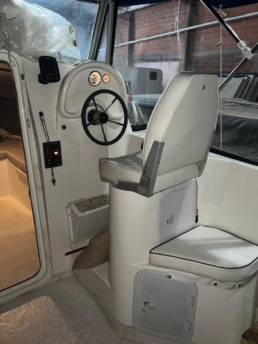 Traker Cabinado Benavidez 670 Evinrude E-tec De 115 Hp 50hs