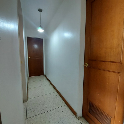 Imagen 5 de 8 de Venta De Apto En Montalban I