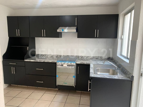 Imagen 2 de 9 de Se Vende Casa En Zapopan Norte