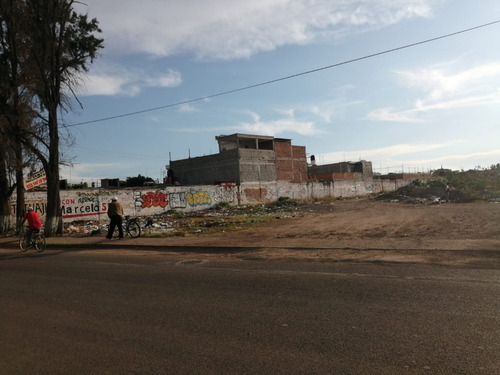 Terreno Comercial En Venta En Hacienda San Miguelito, Irapuato, Gto.