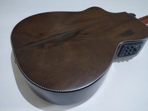 Imagem 5 de 10 de Violão Luthier Araújo 7 Cordas Imbuia/cedro Cutway Nylon