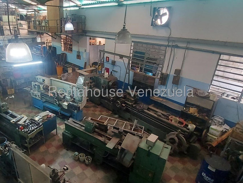 Galpón Comercial En Venta Boleita Norte Mls #25-20163