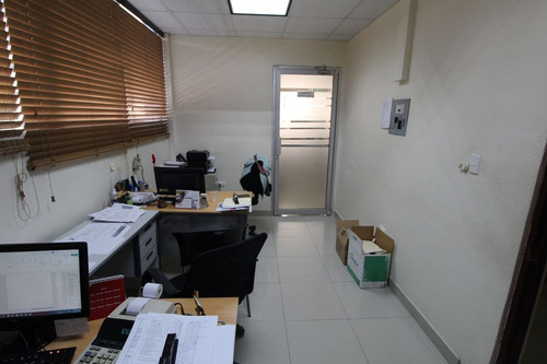Imagen 4 de 15 de Local Comercial En Gazcue, Alquiler