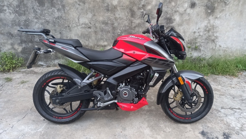 Bajaj Rouser Ns200