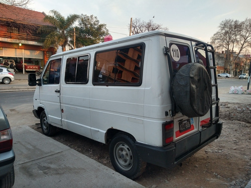 Imagen 4 de 11 de Renault Trafic 2.1