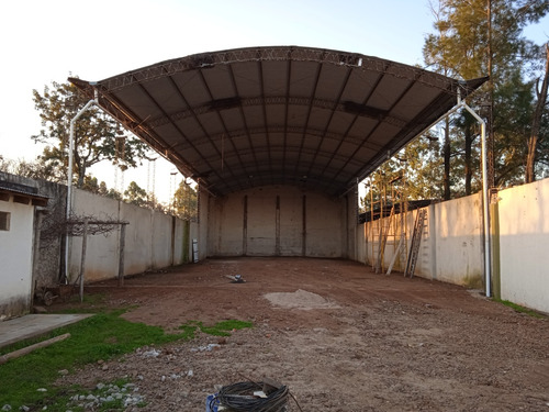 Imagen 4 de 6 de Vendo Galpón Con Oficinas 40.000 Dólares Saldo 42 Meses